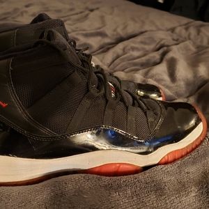 Nike Air Jordan 11 bred